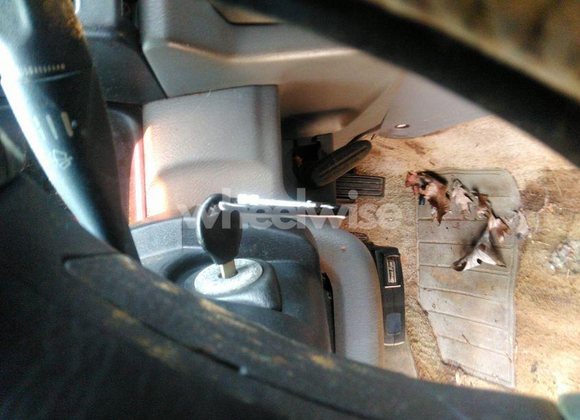 Photo 11 of 2000 Nissan Frontier 2WD SE-V6/XE/XE-V6 (VIN 1N6ED27TXYC375617)