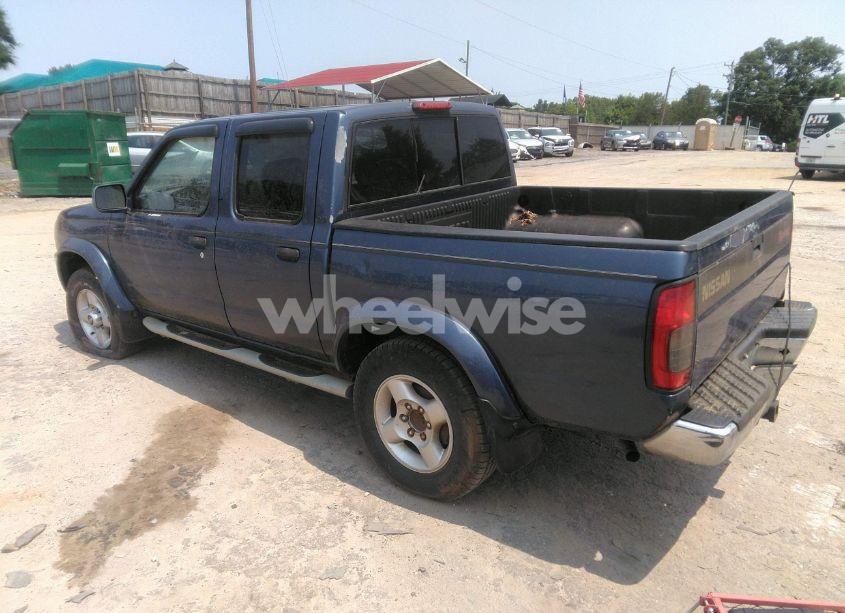 Photo 3 of 2000 Nissan Frontier 2WD SE-V6/XE/XE-V6 (VIN 1N6ED27TXYC375617)