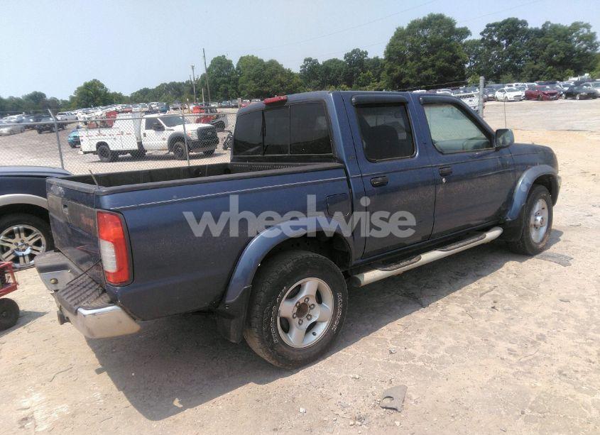 Photo 4 of 2000 Nissan Frontier 2WD SE-V6/XE/XE-V6 (VIN 1N6ED27TXYC375617)