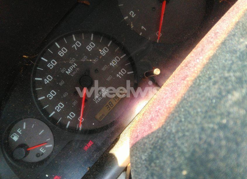 Photo 7 of 2000 Nissan Frontier 2WD SE-V6/XE/XE-V6 (VIN 1N6ED27TXYC375617)