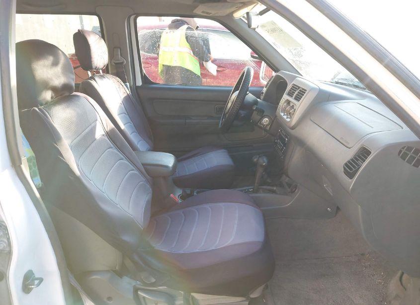 Photo 5 of 2001 Nissan Frontier SE-V6 (VIN 1N6ED27Y01C306422)