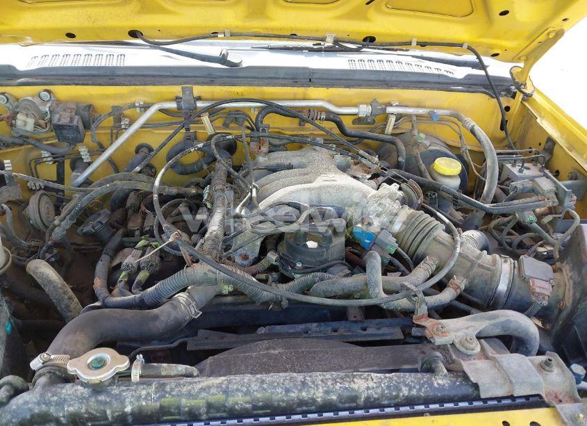 Photo 10 of 2000 Nissan Frontier SE-V6/XE-V6 (VIN 1N6ED27Y0YC390266)