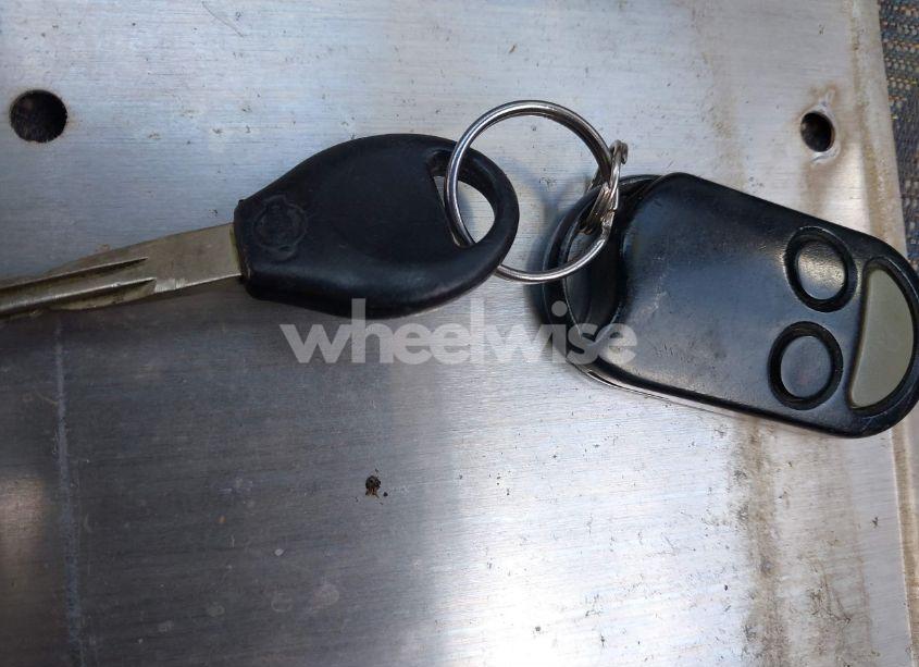 Photo 11 of 2000 Nissan Frontier SE-V6/XE-V6 (VIN 1N6ED27Y0YC390266)