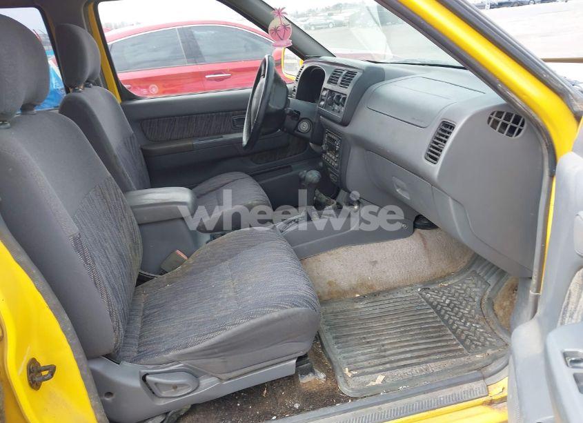 Photo 5 of 2000 Nissan Frontier SE-V6/XE-V6 (VIN 1N6ED27Y0YC390266)