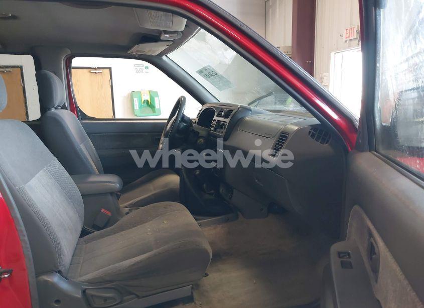 Photo 5 of 2000 Nissan Frontier SE-V6/XE-V6 (VIN 1N6ED27Y1YC397940)