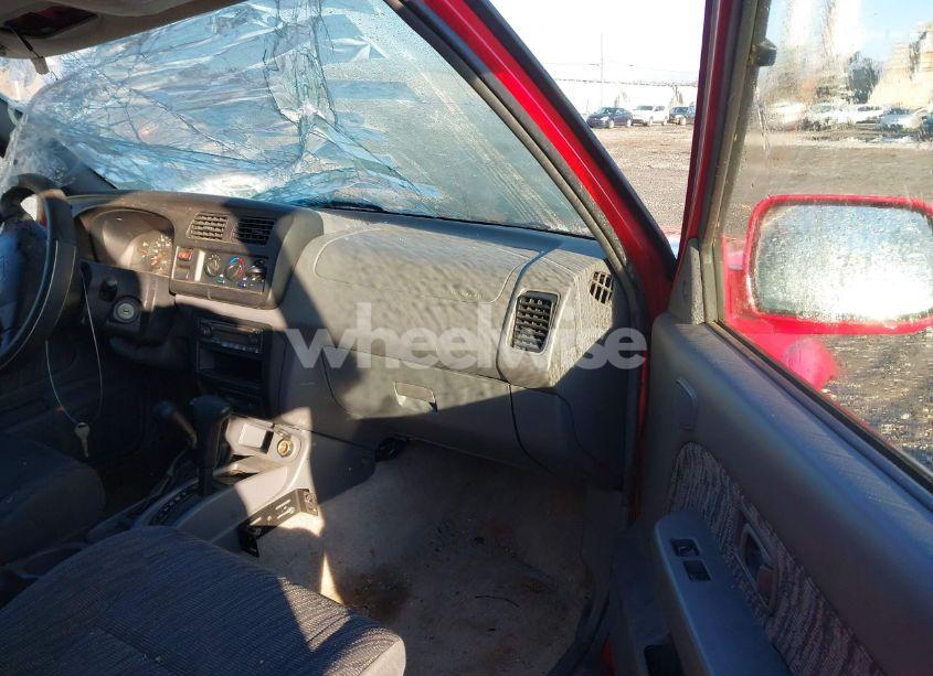 Photo 5 of 2000 Nissan Frontier SE-V6/XE-V6 (VIN 1N6ED27Y1YC417670)