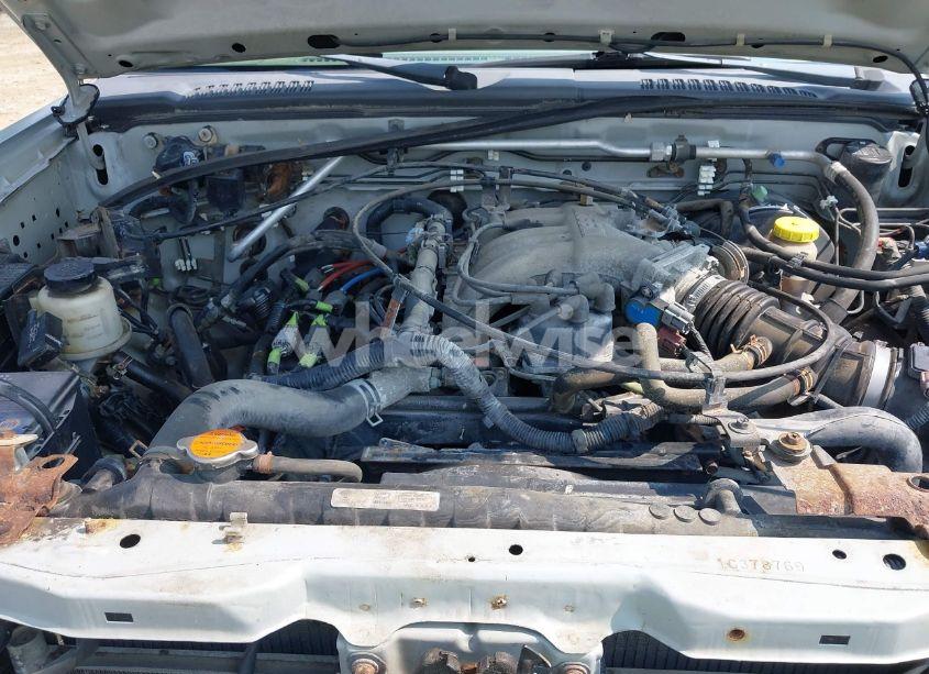 Photo 10 of 2001 Nissan Frontier SE-V6 (VIN 1N6ED27Y21C378769)