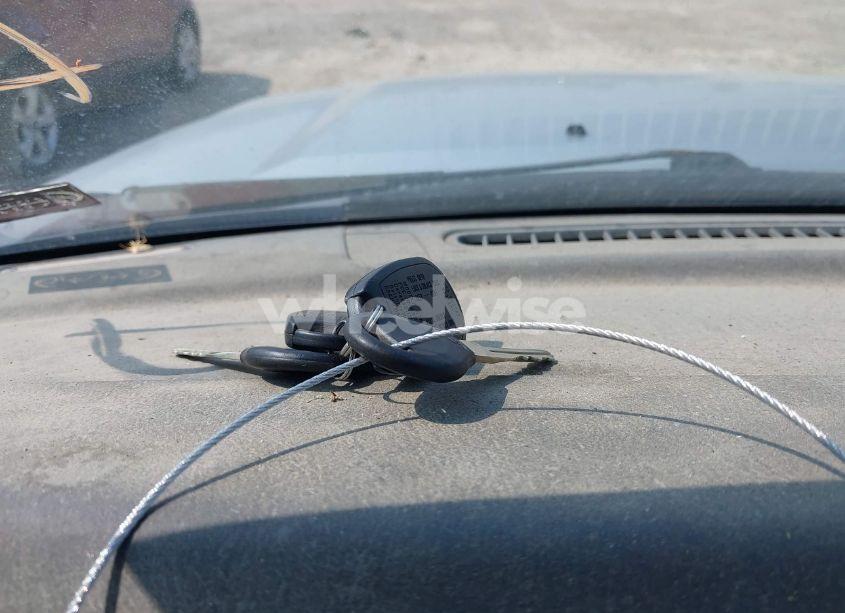 Photo 11 of 2001 Nissan Frontier SE-V6 (VIN 1N6ED27Y21C378769)