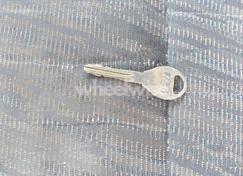 Photo 11 of 2000 Nissan Frontier SE-V6/XE-V6 (VIN 1N6ED27Y3YC324794)