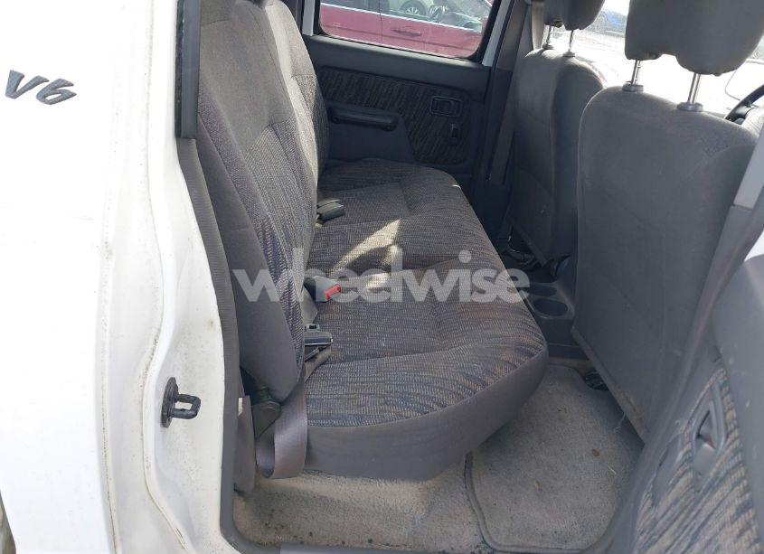 Photo 8 of 2000 Nissan Frontier SE-V6/XE-V6 (VIN 1N6ED27Y4YC389444)