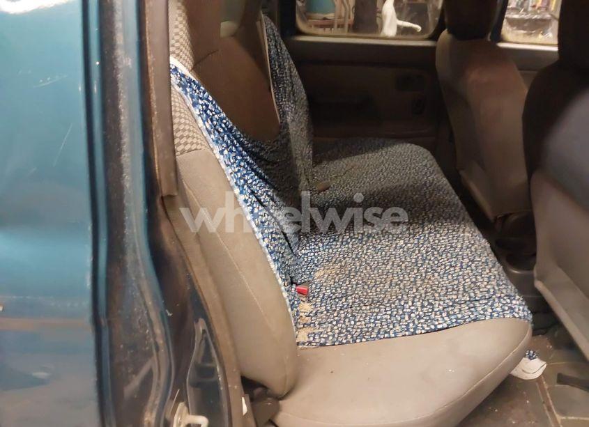 Photo 8 of 2001 Nissan Frontier SE-V6 (VIN 1N6ED27Y51C382993)