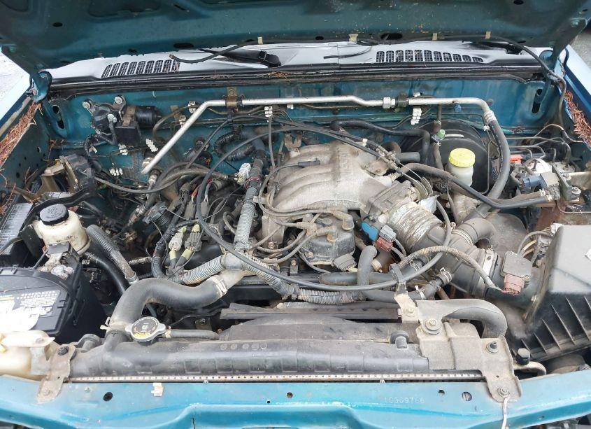 Photo 10 of 2001 Nissan Frontier SE-V6 (VIN 1N6ED27Y61C369766)