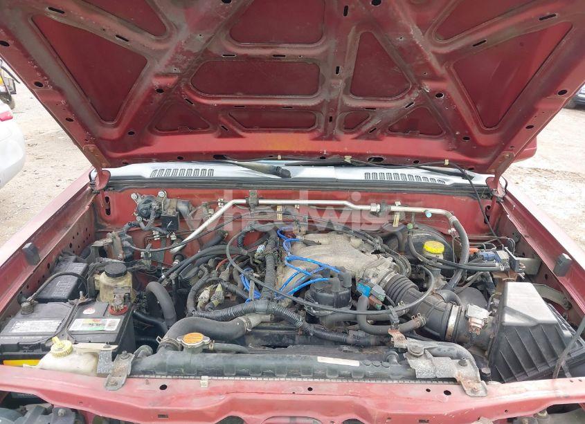 Photo 10 of 2001 Nissan Frontier SE-V6 (VIN 1N6ED27Y71C307647)