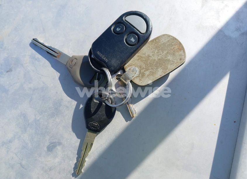 Photo 11 of 2000 Nissan Frontier SE-V6/XE-V6 (VIN 1N6ED27Y7YC341338)