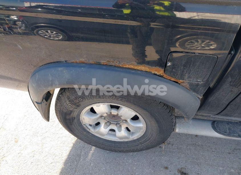 Photo 6 of 2000 Nissan Frontier SE-V6/XE-V6 (VIN 1N6ED27Y7YC341338)