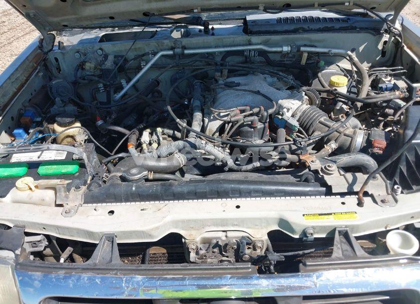 Photo 10 of 2000 Nissan Frontier SE-V6/XE-V6 (VIN 1N6ED27Y7YC380463)