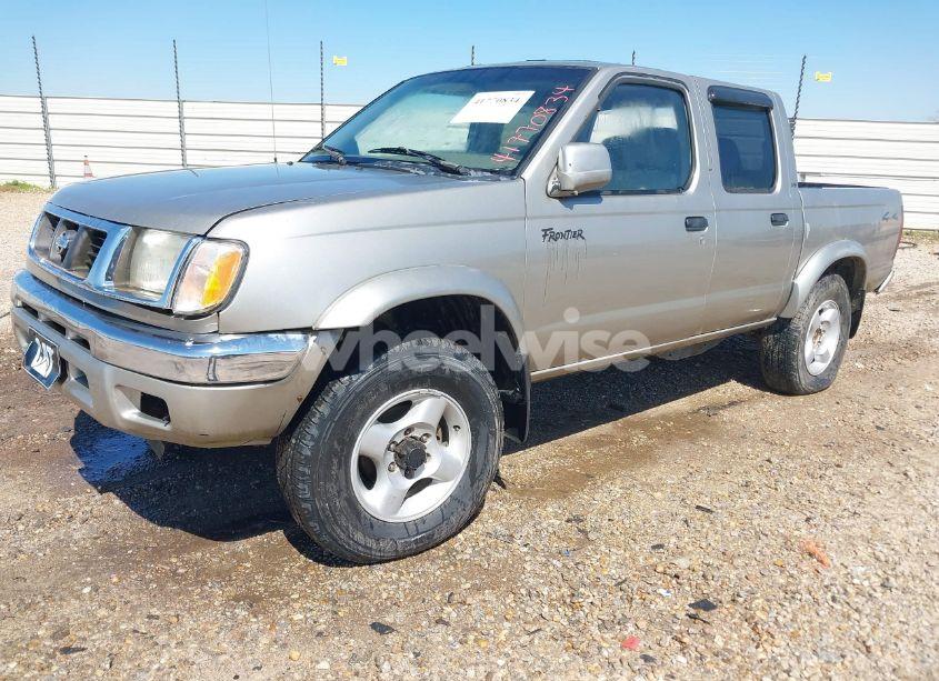 Photo 2 of 2000 Nissan Frontier SE-V6/XE-V6 (VIN 1N6ED27Y7YC380463)