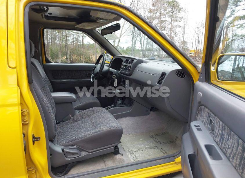 Photo 5 of 2000 Nissan Frontier SE-V6/XE-V6 (VIN 1N6ED27Y7YC426745)