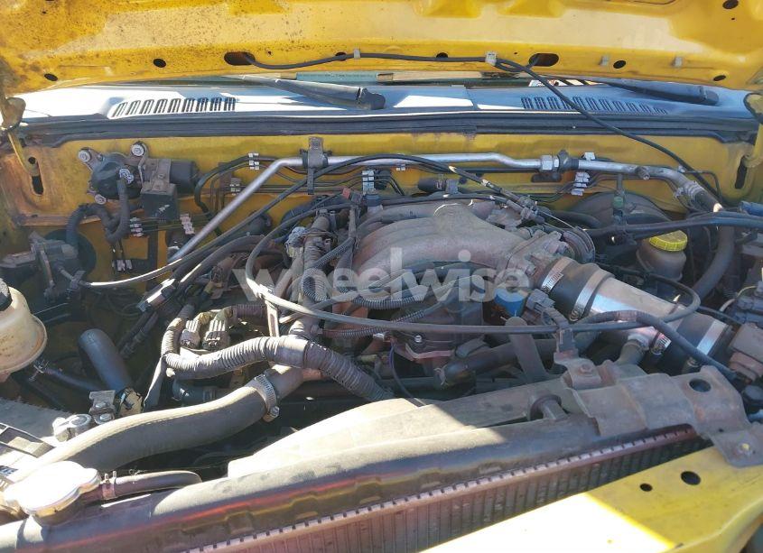 Photo 10 of 2001 Nissan Frontier XE-V6 (VIN 1N6ED27Y81C368859)