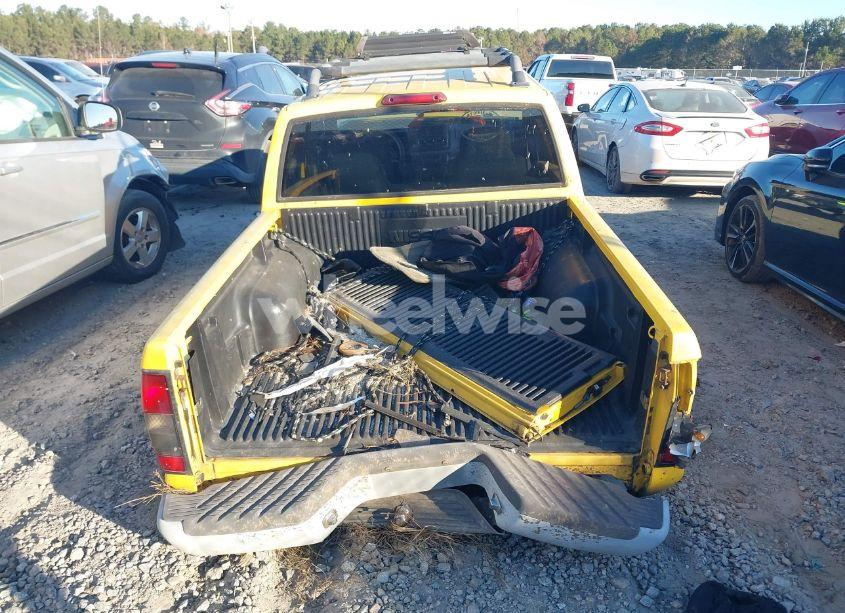 Photo 15 of 2001 Nissan Frontier XE-V6 (VIN 1N6ED27Y81C368859)