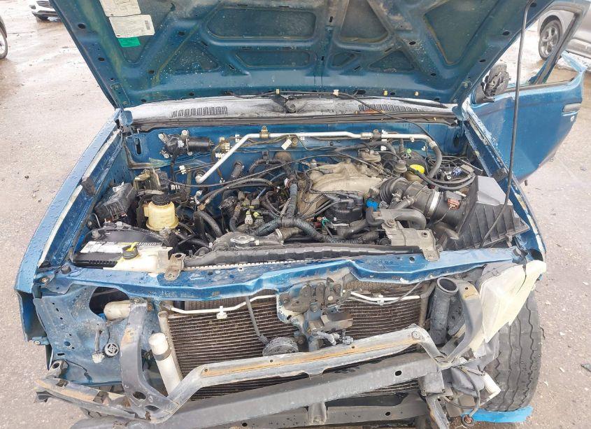 Photo 10 of 2003 Nissan Frontier XE-V6 (VIN 1N6ED29X03C422470)