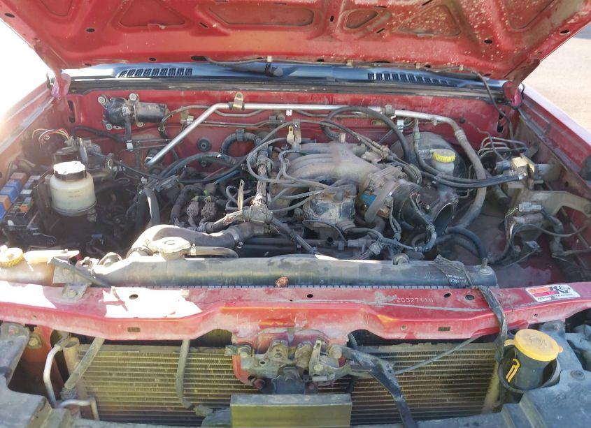 Photo 10 of 2002 Nissan Frontier XE-V6 (VIN 1N6ED29X22C327116)