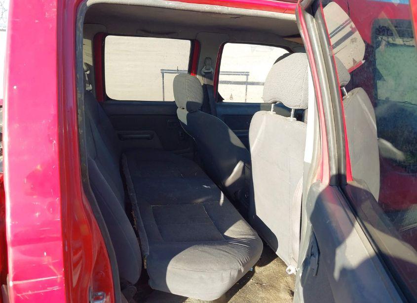 Photo 8 of 2002 Nissan Frontier XE-V6 (VIN 1N6ED29X22C327116)