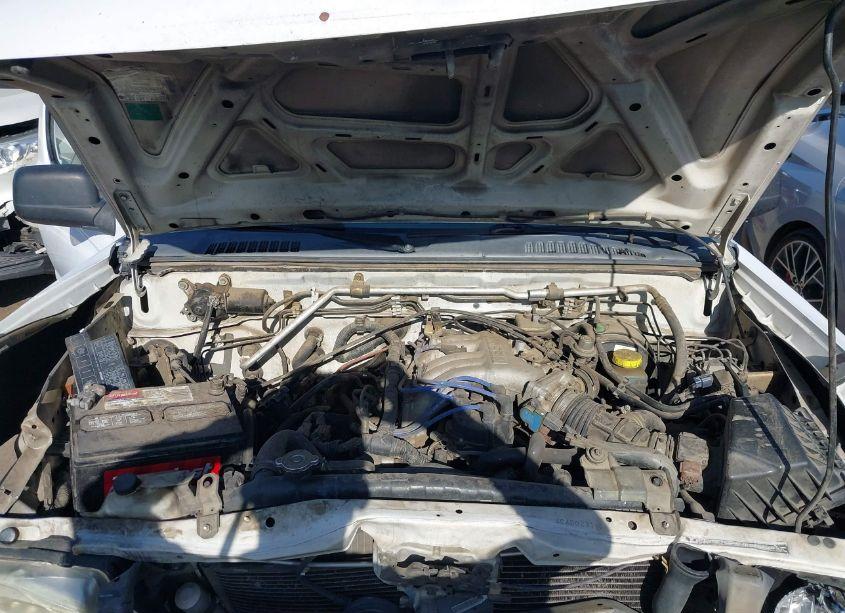 Photo 10 of 2004 Nissan Frontier XE-V6 (VIN 1N6ED29X24C400231)