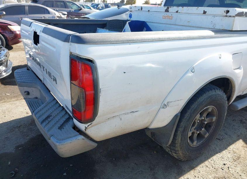 Photo 20 of 2004 Nissan Frontier XE-V6 (VIN 1N6ED29X24C400231)