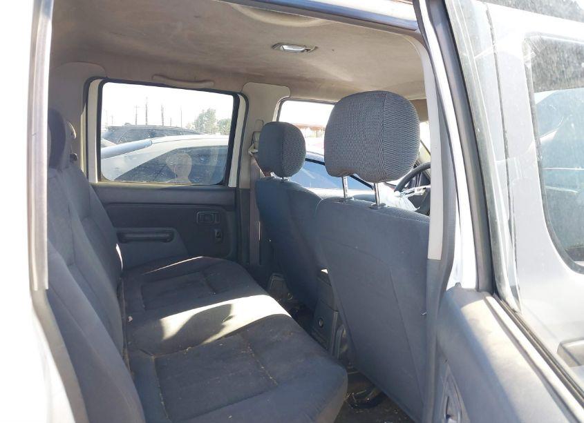 Photo 8 of 2004 Nissan Frontier XE-V6 (VIN 1N6ED29X24C400231)