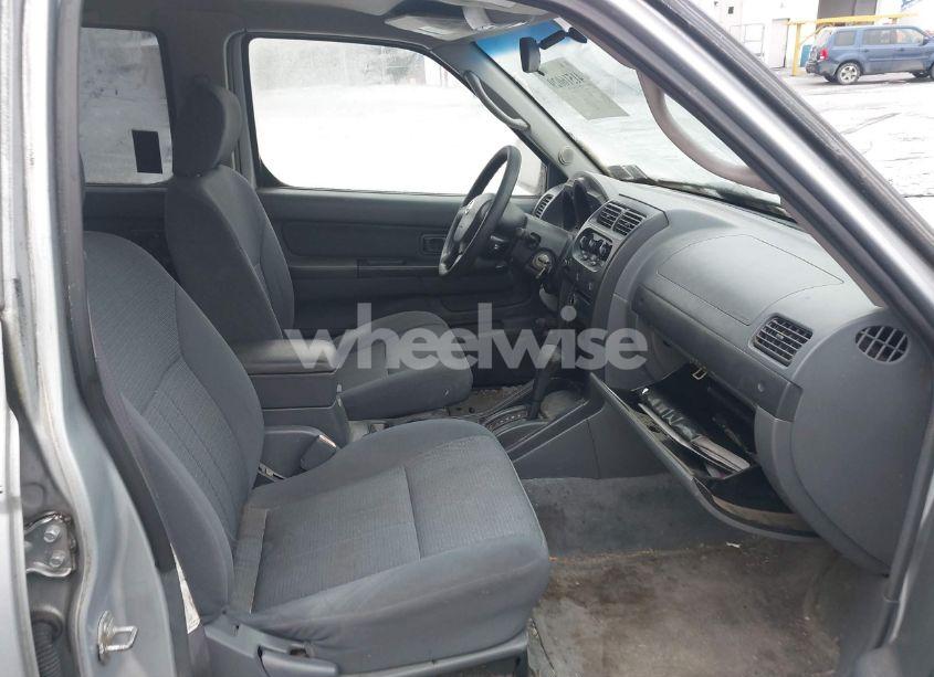 Photo 5 of 2002 Nissan Frontier XE-V6 (VIN 1N6ED29X42C312987)