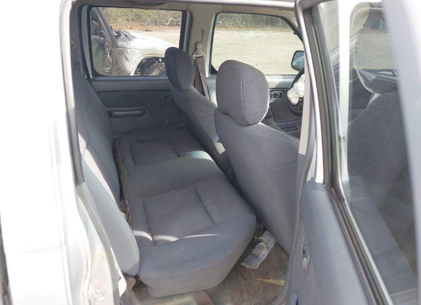 Photo 8 of 2003 Nissan Frontier XE-V6 (VIN 1N6ED29X43C406725)