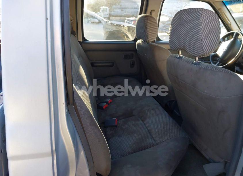 Photo 8 of 2002 Nissan Frontier SE-V6 (VIN 1N6ED29X52C349045)