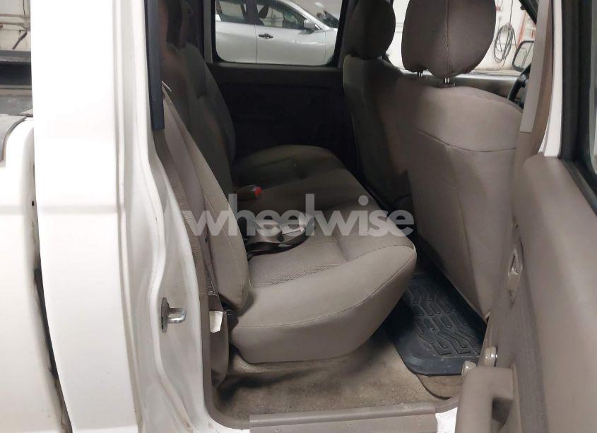 Photo 8 of 2003 Nissan Frontier XE-V6 (VIN 1N6ED29X63C468823)