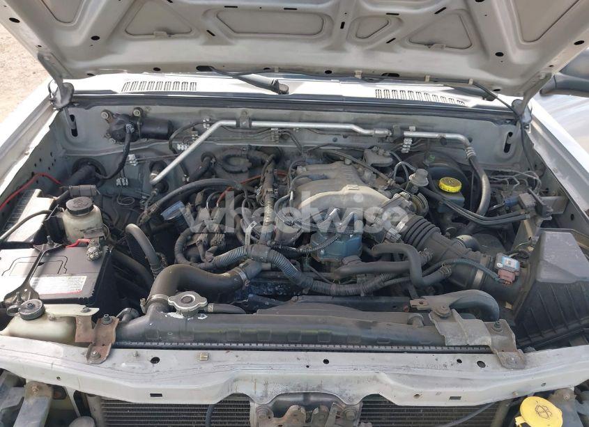 Photo 10 of 2003 Nissan Frontier XE-V6 (VIN 1N6ED29X83C442059)