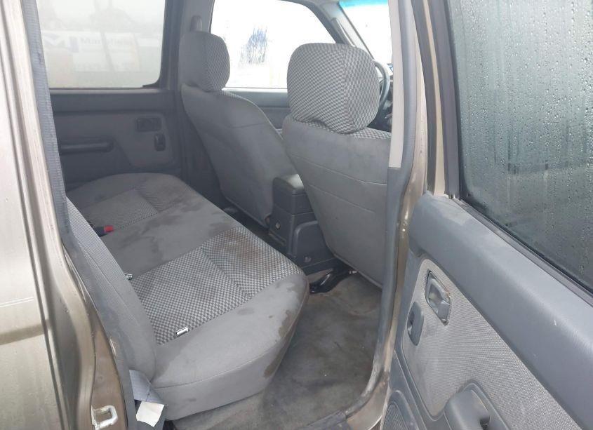 Photo 8 of 2002 Nissan Frontier SE-V6 (VIN 1N6ED29X92C315397)