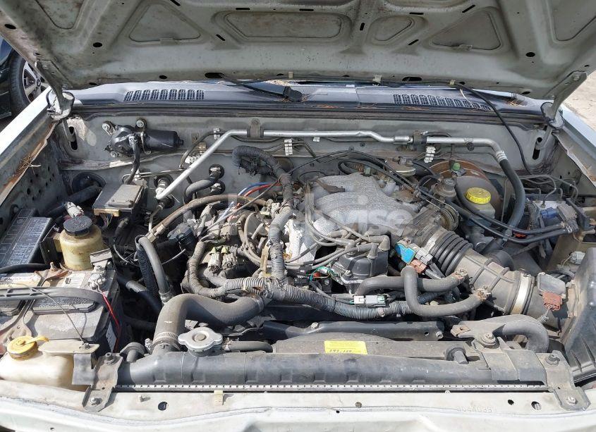 Photo 10 of 2003 Nissan Frontier XE-V6 (VIN 1N6ED29Y13C440999)