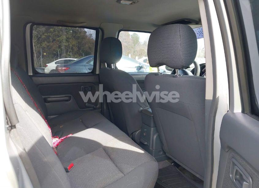 Photo 8 of 2003 Nissan Frontier XE-V6 (VIN 1N6ED29Y13C440999)