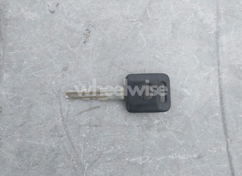 Photo 11 of 2002 Nissan Frontier SE-V6 (VIN 1N6ED29Y22C321289)