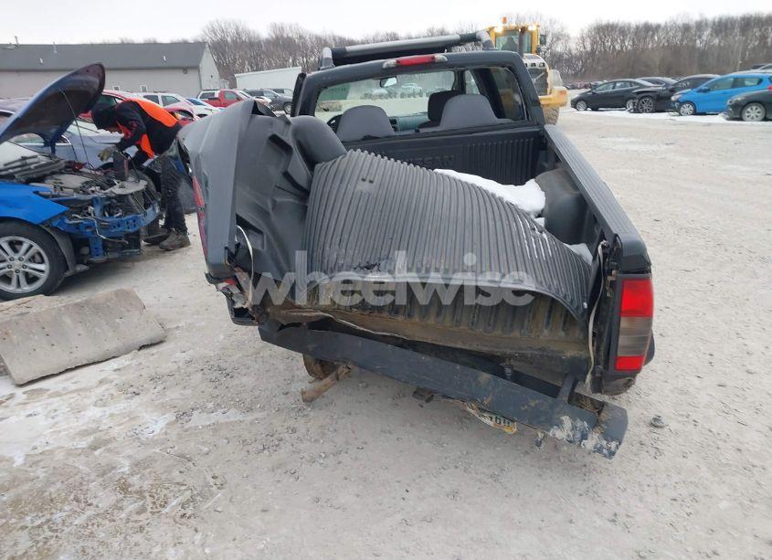 Photo 6 of 2002 Nissan Frontier SE-V6 (VIN 1N6ED29Y32C366211)