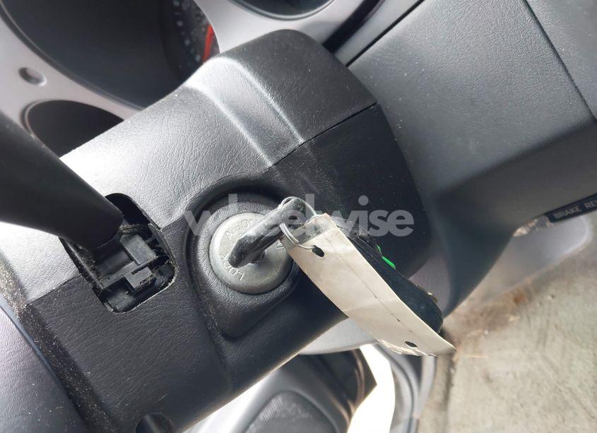 Photo 11 of 2002 Nissan Frontier XE-V6 (VIN 1N6ED29Y52C369207)