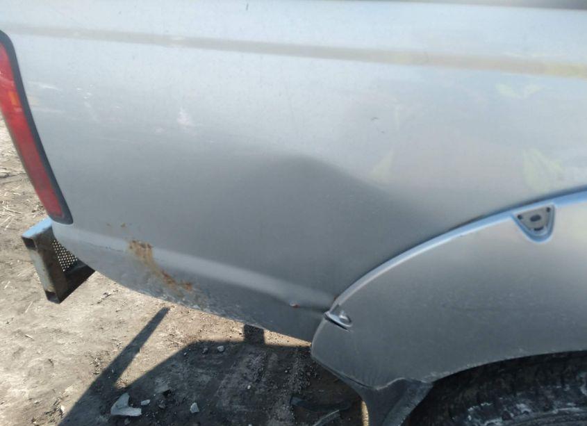 Photo 6 of 2002 Nissan Frontier SE-V6 (VIN 1N6ED29Y82C363708)