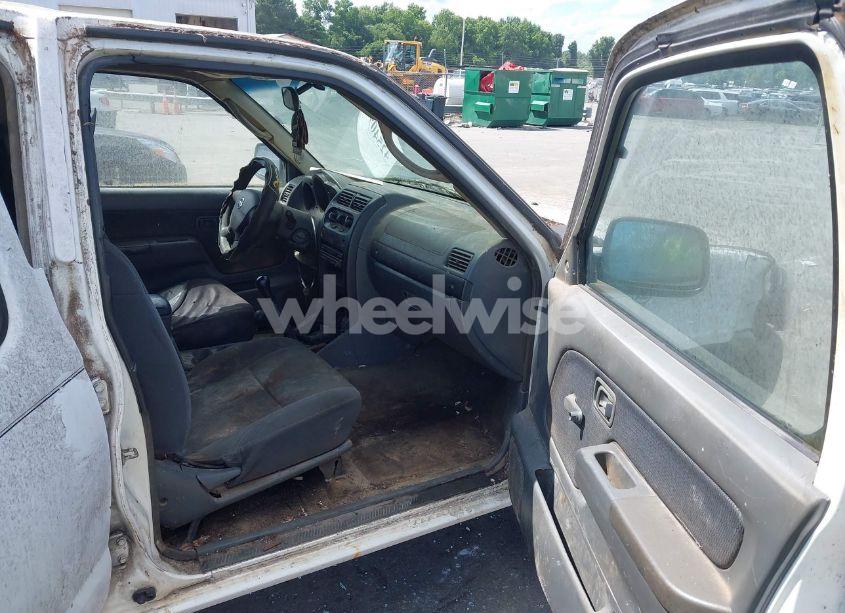 Photo 5 of 2003 Nissan Frontier XE-V6 (VIN 1N6ED29Y83C432902)