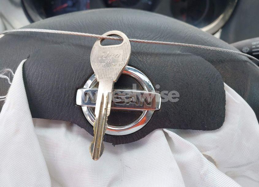 Photo 11 of 2003 Nissan Frontier XE-V6 (VIN 1N6ED29Y83C451126)