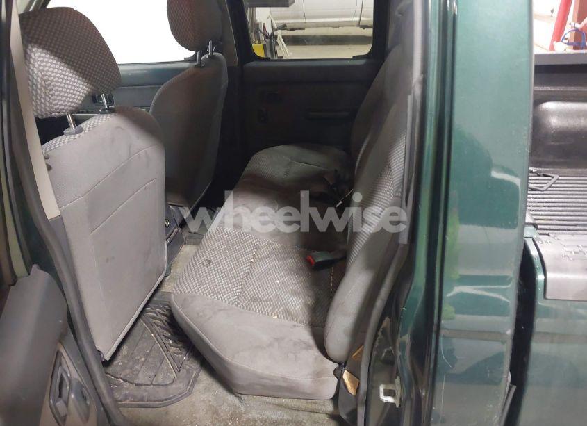 Photo 8 of 2002 Nissan Frontier SE-V6 (VIN 1N6ED29Y92C358792)