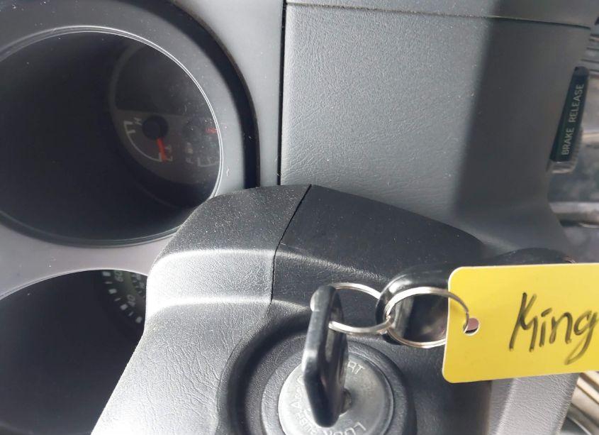 Photo 11 of 2002 Nissan Frontier XE-V6 (VIN 1N6ED29YX2C351236)