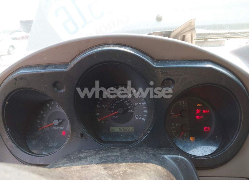 Photo 7 of 2002 Nissan Frontier XE-V6 (VIN 1N6ED29YX2C369056)