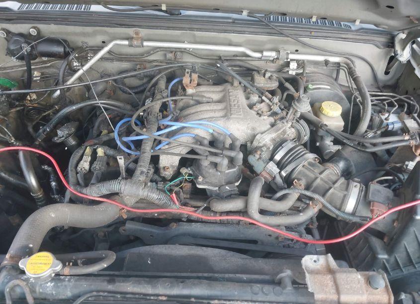 Photo 10 of 2004 Nissan Frontier XE-V6 (VIN 1N6ED29YX4C400888)