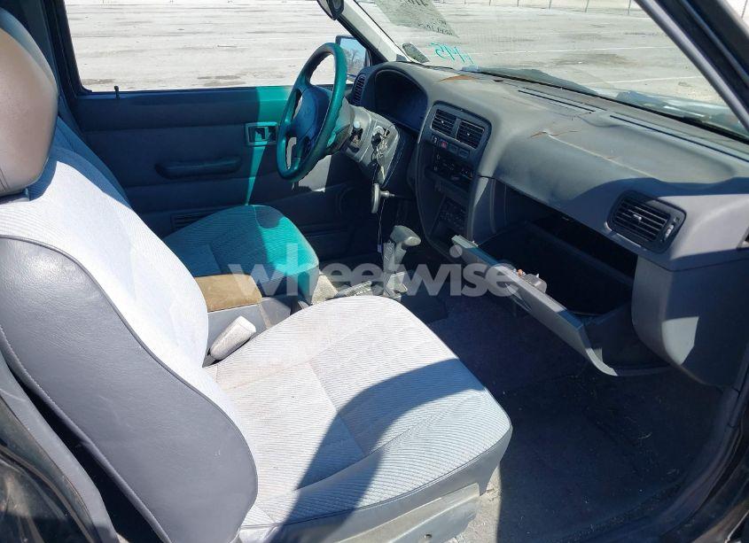 Photo 5 of 1995 Nissan Truck KING CAB SE/KING CAB XE (VIN 1N6HD16S0SC353813)