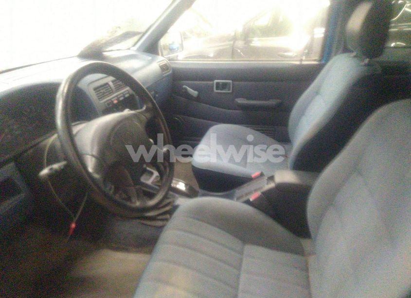 Photo 5 of 1995 Nissan Truck KING CAB SE/KING CAB XE (VIN 1N6HD16Y7SC348306)